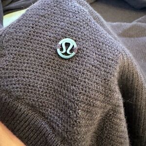 Lulu lemon sweater with wool in it